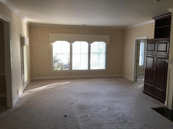 5th image of 1113 Constitution Dr