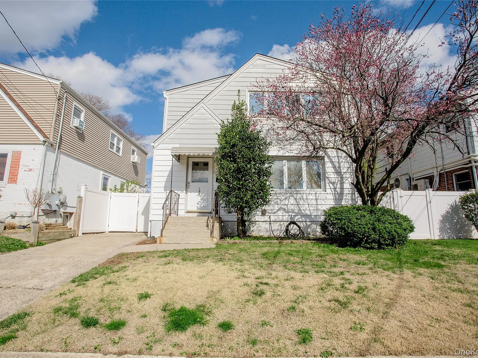 3 bed, 2.0 bath, 1200 sqft, $3,750 — Photo 1