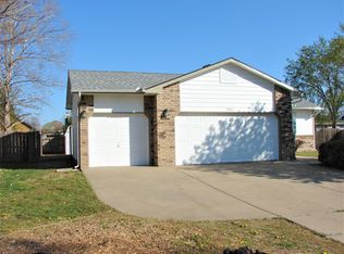 306 W 53rd St S, Wichita, KS 67217