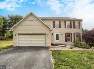 414 Flagstone Cir, Coatesville, PA 19320