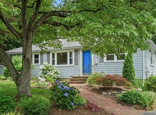 200 Edgewater Dr, Framingham, MA 01702