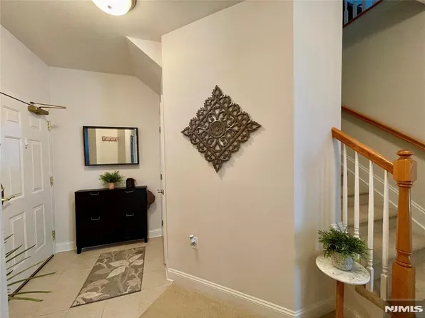 6415 Brookhaven Ct, Riverdale, NJ 07457
