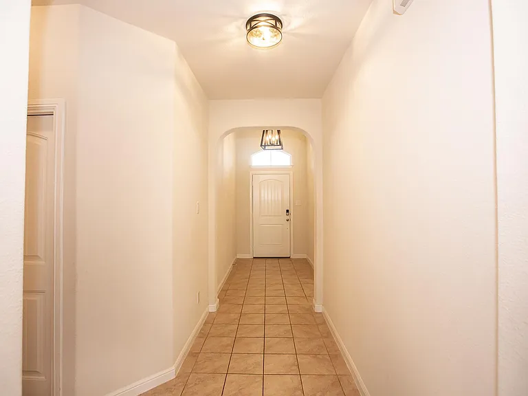 9524 Blaine Dr — Photo 12