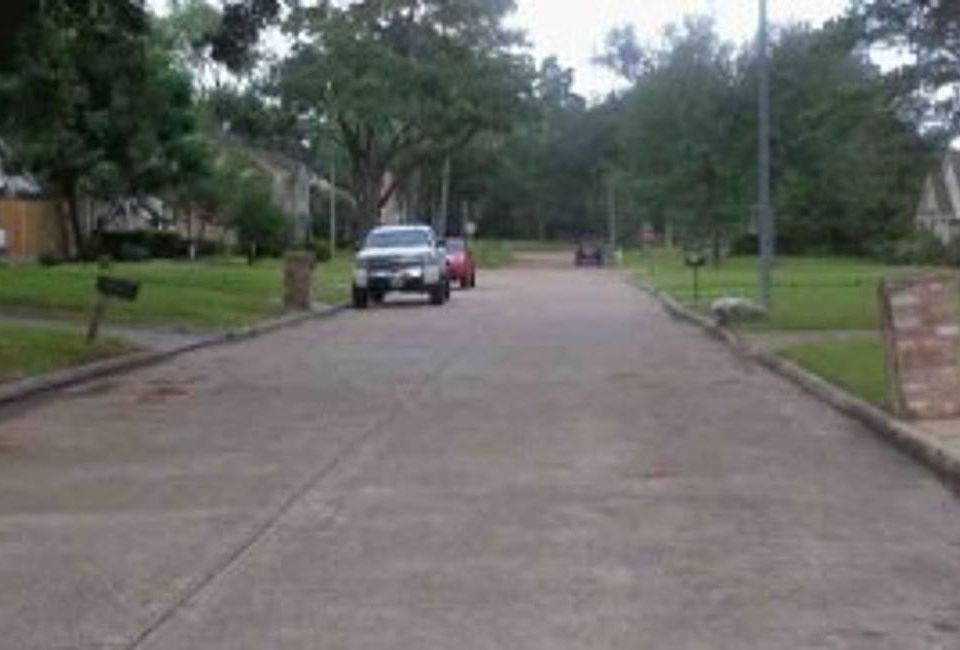 Exterior Neighborhood (street photo)