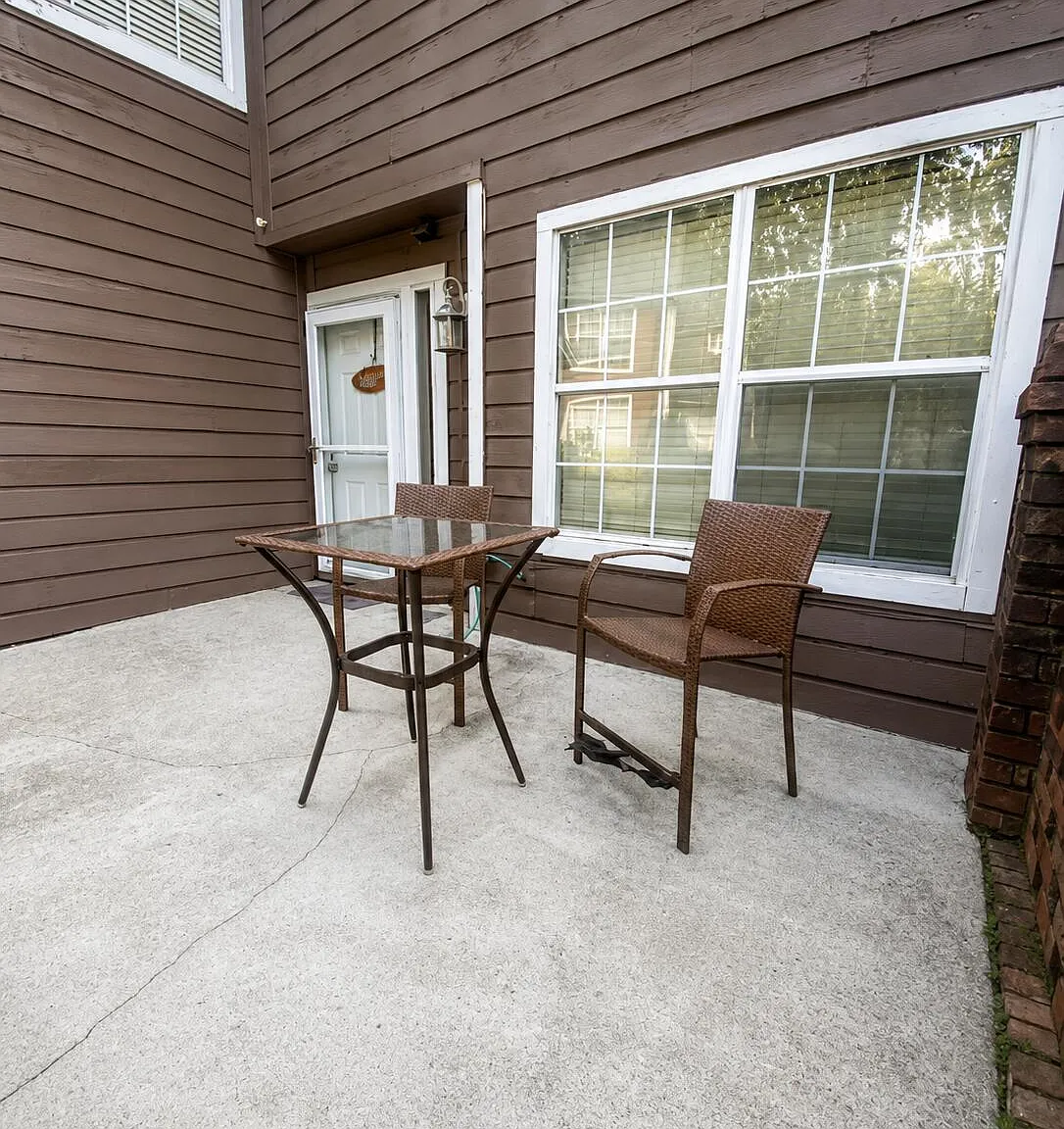 2 bed, 2.5 bath, 1143 sqft, $1,900 — Photo 4