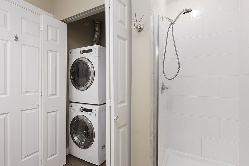 Burnaby Townhouse for rent - 2 Bedrooms — photo 13