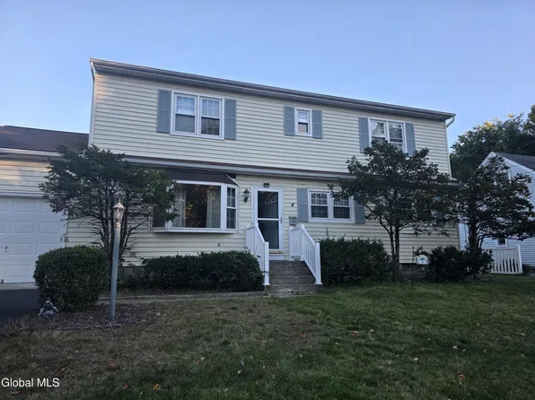 4 Chris Place, Colonie, NY 12205