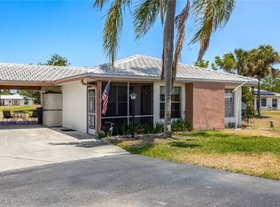220 Oakmont Pkwy, Lehigh Acres, FL 33936