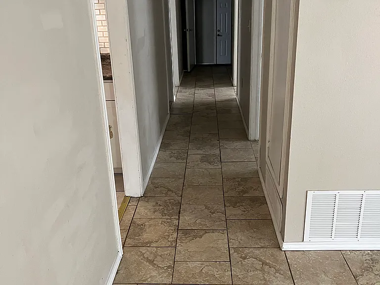 6215 N Victor Ave — Photo 19