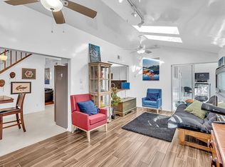 352 Greenlake Dr, Sunnyvale, CA 94089