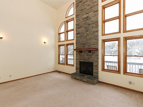 4th image of 2125 Lost Oaks Ln