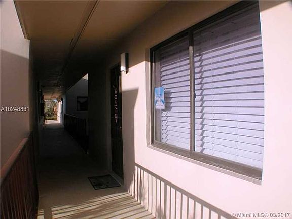4th image of 9925 NW 68th Pl APT 205