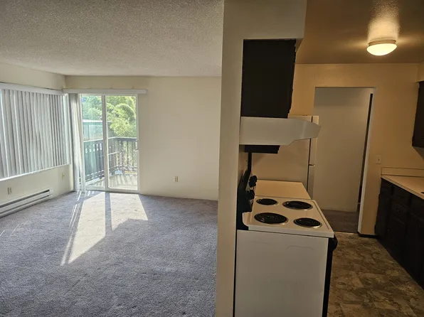 11023 Greenwood Ave N #4, Seattle, WA 98133