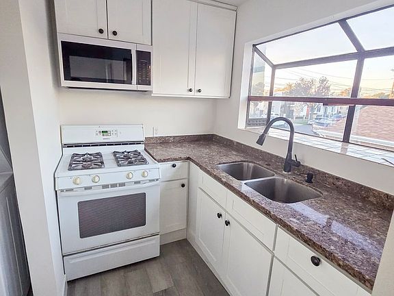 3rd image of 419-429 N Eastwood Ave #425