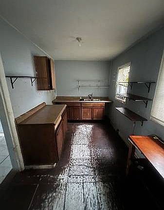 5th image of 426 S Sans Souci Ave