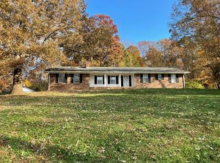 102 Sharondale Dr, Dalton, GA 30721