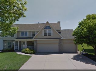 6805 Amhurst Dr SW, Cedar Rapids, IA 52404