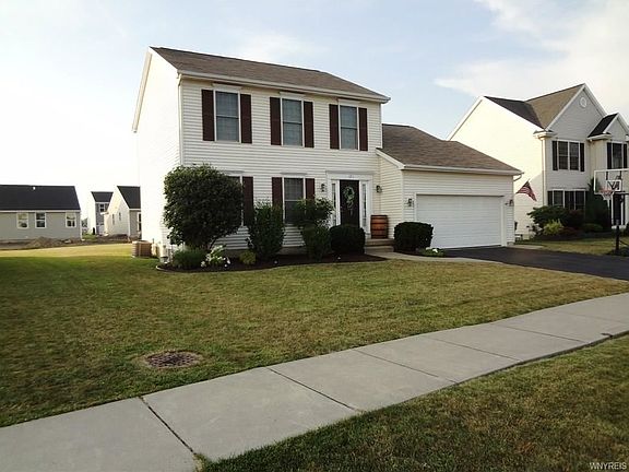 2nd image of 121 Foxcroft Dr