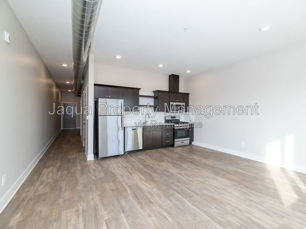 335 Center St #204