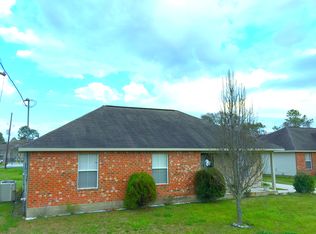 206 N 15th St, Port Allen, LA 70767