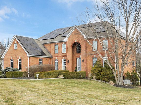 2nd image of 76 Wexford Dr