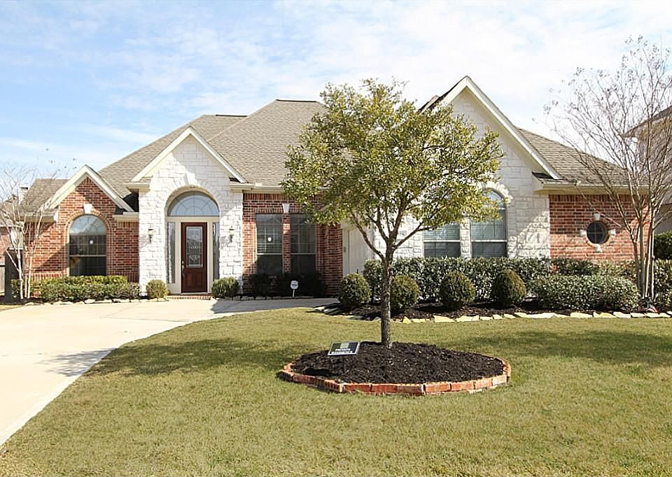 1st image of 8518 Star Hollow Ln
