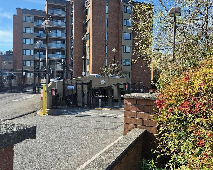 1st image of 103 Gorge Rd E #305