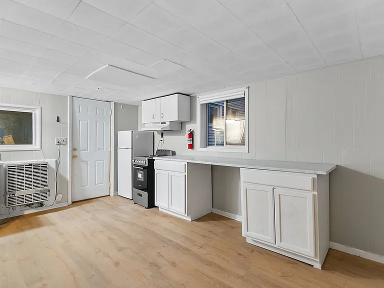 510 Clark St #C — Photo 2