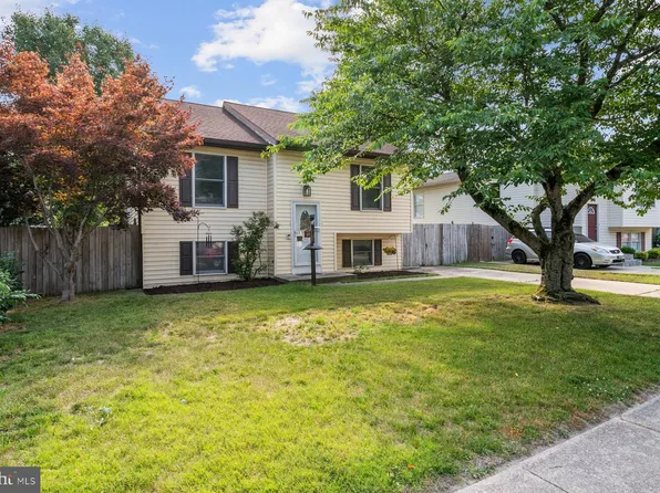 8033 Escalon Ave, Pasadena, MD 21122