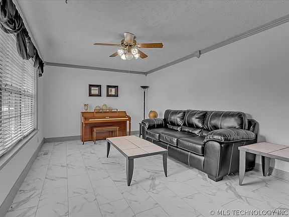 3rd image of 340 SE 15th St