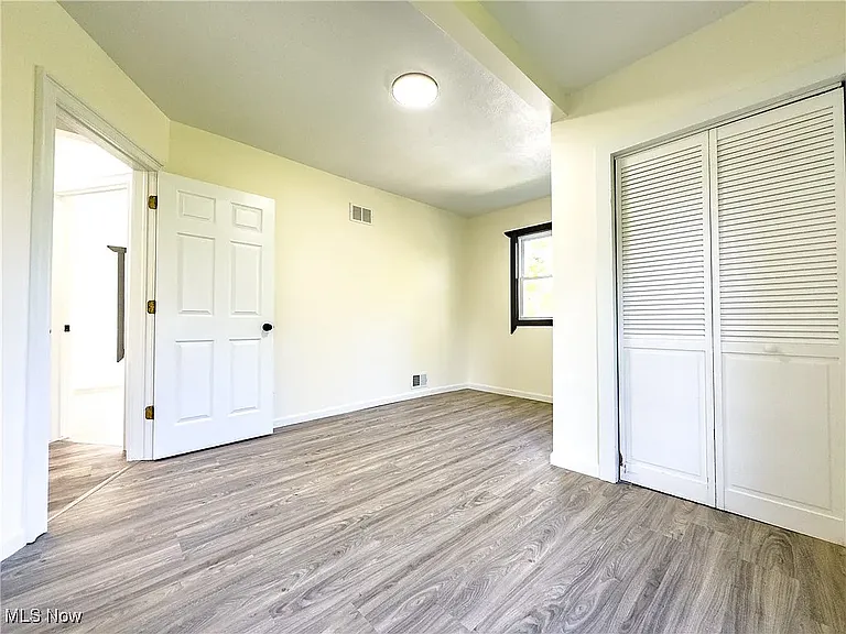 2483 E 89th St #201 — Photo 11