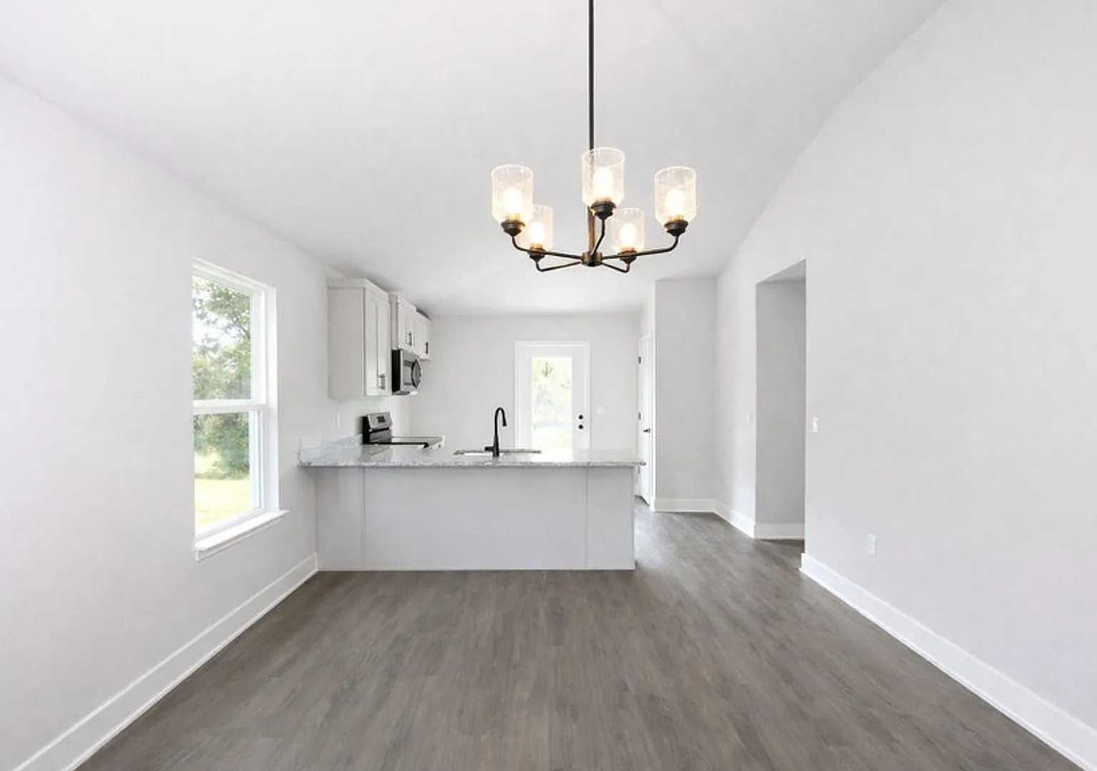 7122 Fox Meadow Drive — Photo 3