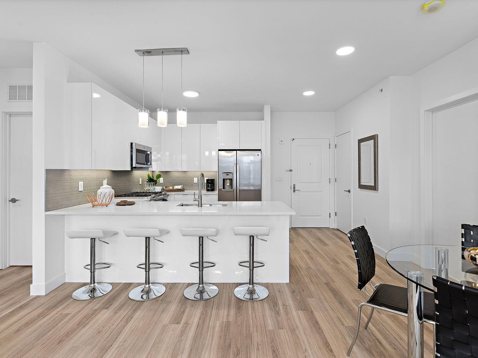 5711 John F Kennedy Blvd 207 Floor 2 Net Rent, North Bergen, NJ