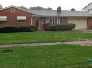 344 Ponderosa Dr, Oregon, OH 43616