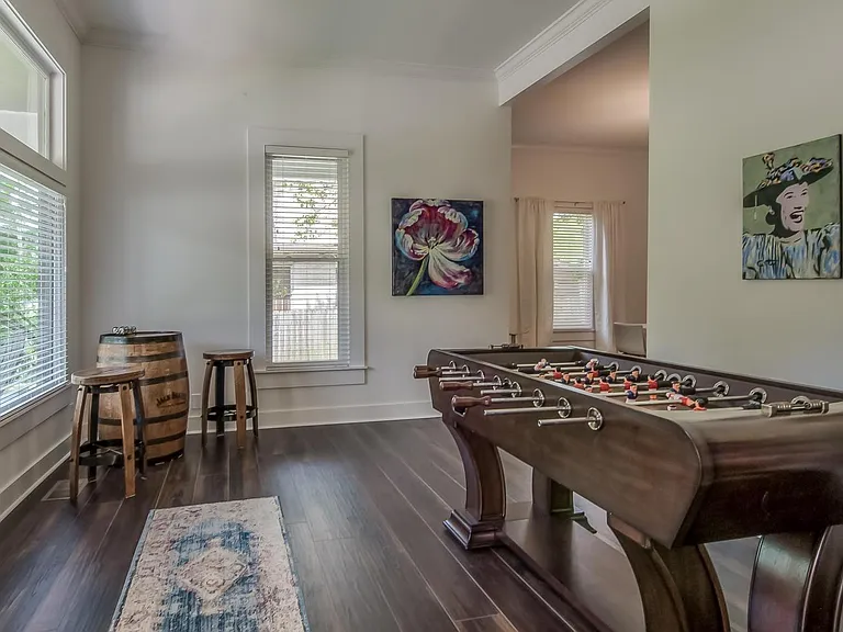 11 Waters Ave — Photo 7