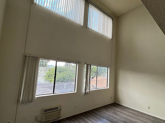 3rd image of 452 W Windsor Rd APT 6