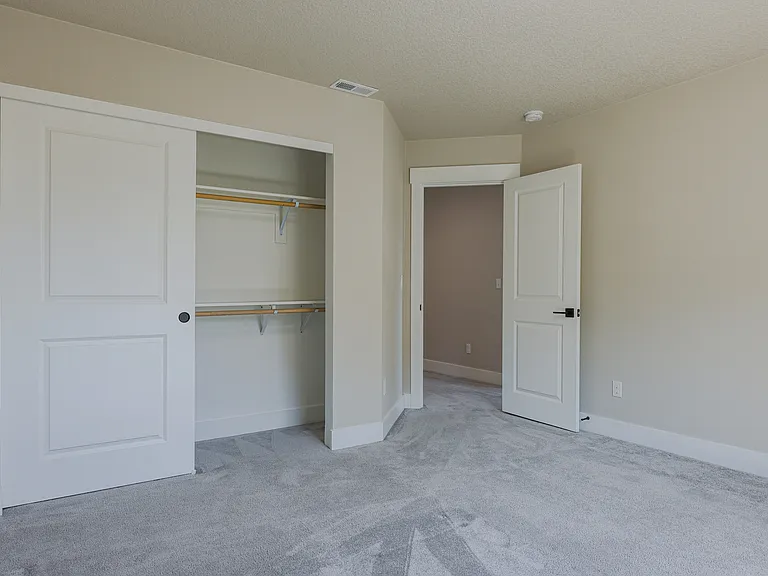 17619 SW Sunview Ln — Photo 20