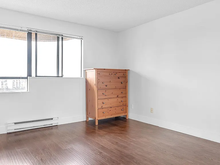 1026 Queens Ave #503 — Photo 13