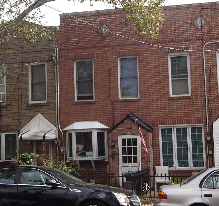 2nd image of 1249 E 59th St