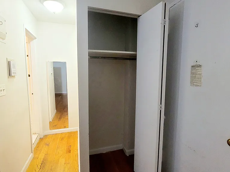 11 E 32nd St #4D — Photo 4