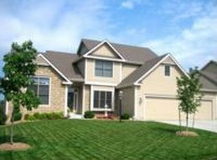 921 Stronecreek Dr, Lawrence, KS 66049