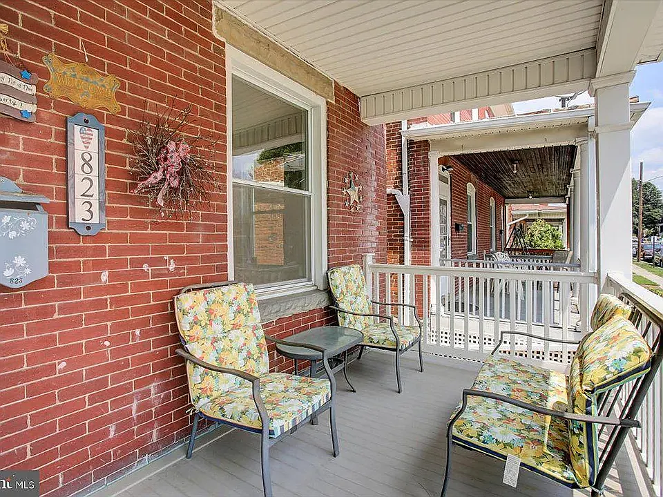1 bed, 800 sqft, $995 — Photo 1