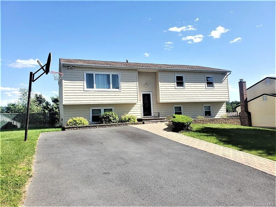 1st image of 42 Oxford Ln