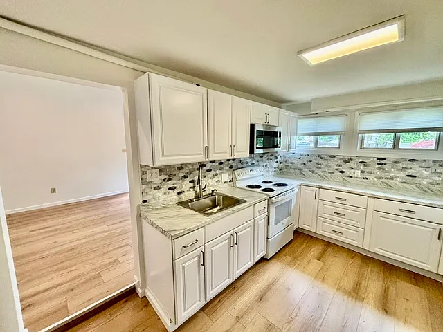 Rolling Hills Dr — Photo 3