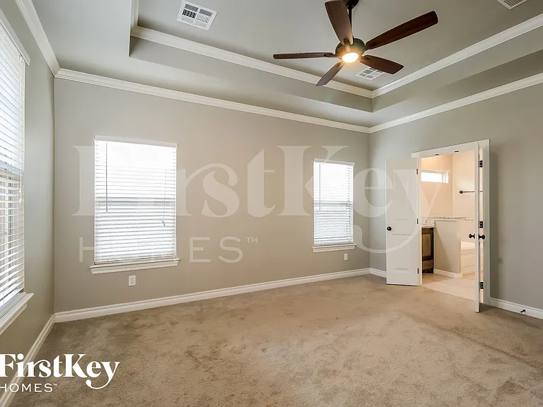 8401 NW 160th Ct — Photo 8