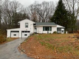 41 Old Chestnut Hill Rd, Millville, MA 01529