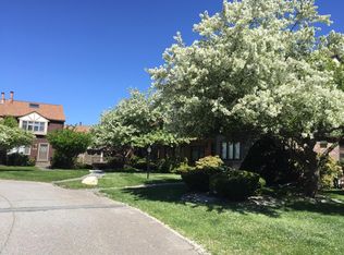 A6 Scotty Hollow Dr, North Chelmsford, MA 01863