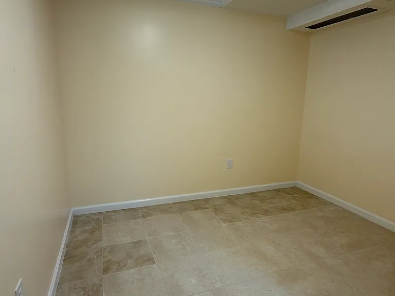 56-40 175th Pl #A — Photo 9