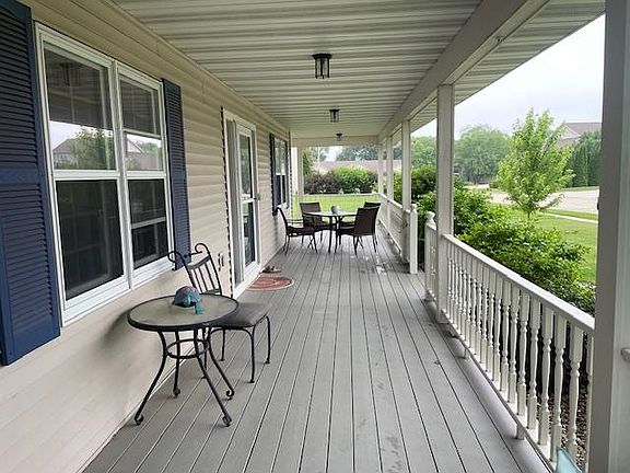 2nd image of 106 Vista Cir