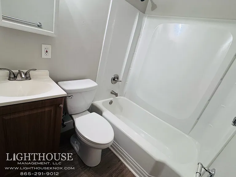 5410 Colonial Circle — Photo 12